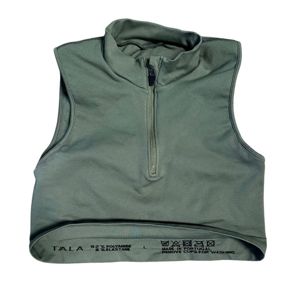 TALA Workout Top ✨ - Picture 3 of 4